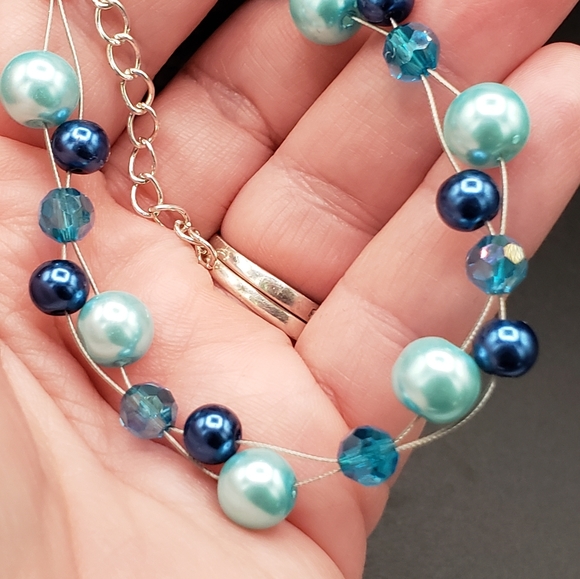 Handcrafted Bracelet with Beads and Pearls - Picture 3 of 4